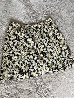 Toad & Co sun-kissed weekend skort daisy field print size small cute!